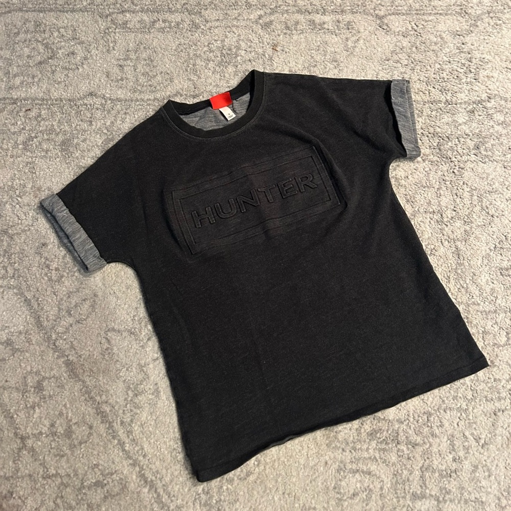 Hunter Men's Rolled Sleeve Small Tee Black Grey Trim Embossed Logo